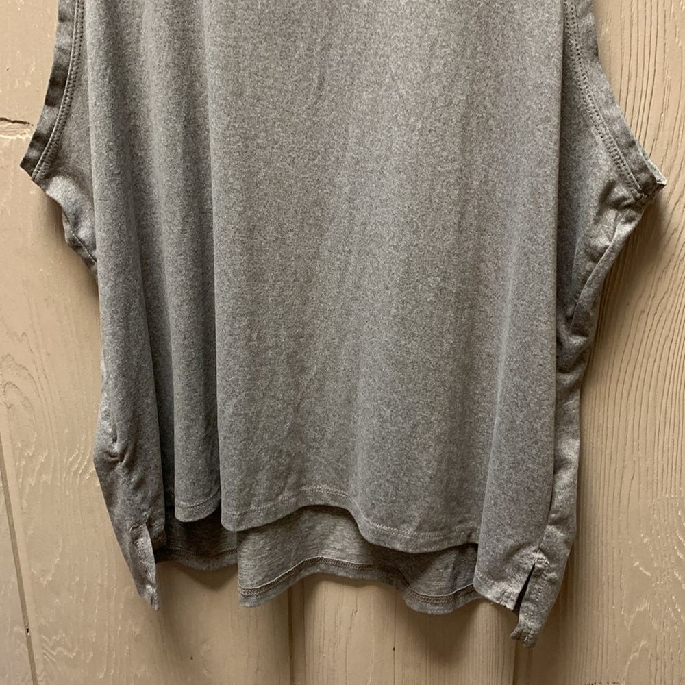 Balance Collection Top - Picture 6 of 9